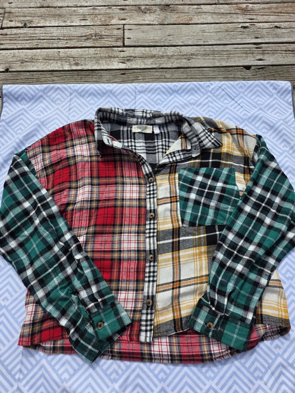 Women's Plaid Boxy Button-Up Shirt - Size Medium